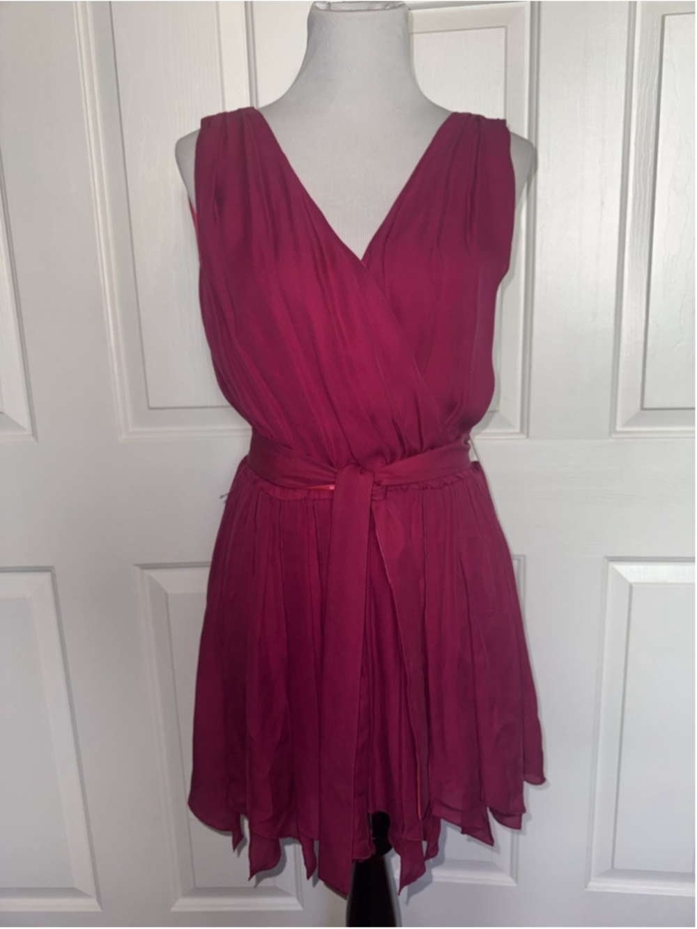 Alice + Olivia Samba 100% Silk Mini Dress M Fuchsia Handkerchief Party Cocktail